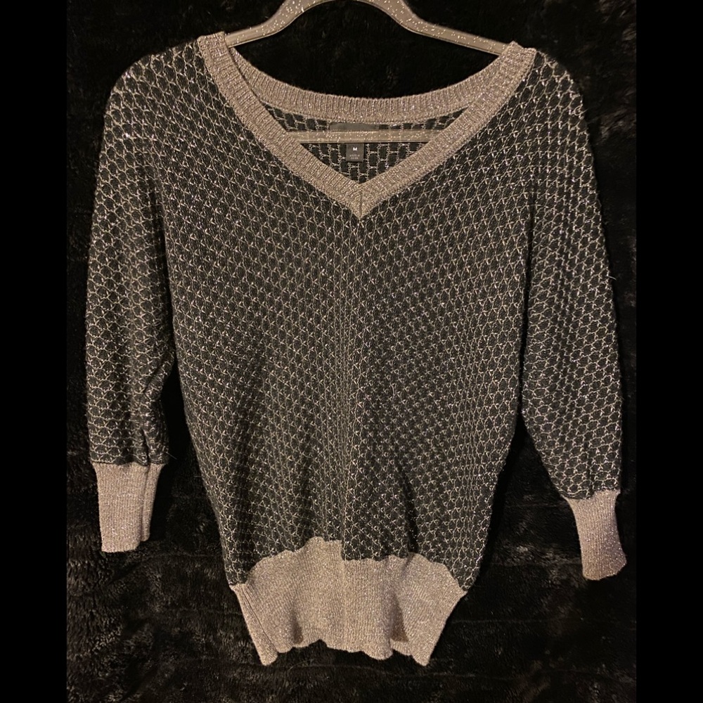 Sweater Black and silver sz M